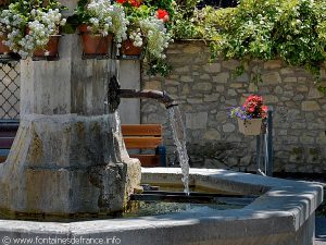 la Fontaine route de Montélimar
