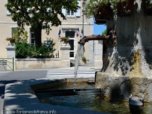 la Fontaine route de Montélimar