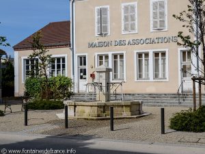 La Fontaine rue de la Liberté