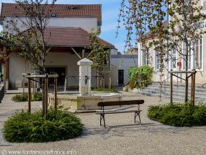 La Fontaine rue de la Liberté