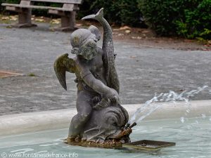 La Fontaine de la Place Delille