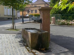 La Fontaine Place J-C Arenes