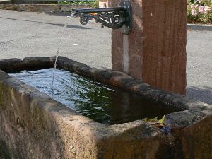 La Fontaine Place J-C Arenes