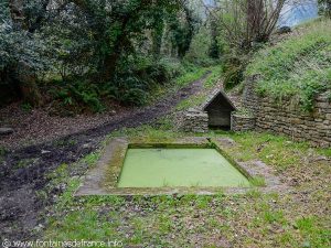 La Fontaine St-Thamec