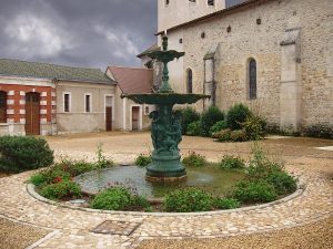 La Fontaine Place du Gal De Gaulle