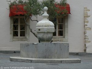 La Fontaine Place de l'Esplan