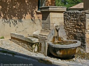 La Fontaine rue Victor Hugo