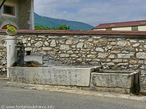 La Fontaine rue St-Jean