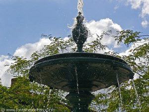 La Fontaine Square Marie Curie