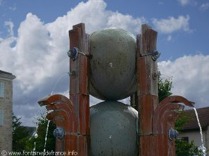 La Fontaine place Auguste Roche