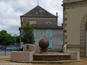 La Fontaine Place du Dr Hugoneau