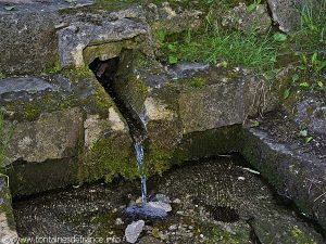 La Fontaine de la Vierge des Prés