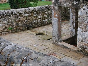 La Fontaine à la Croix