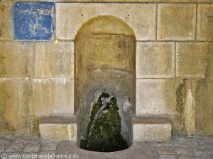 La Fontaine et le Lavoir de l'Emprunt