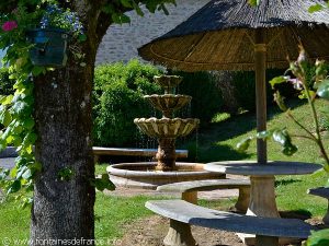 La Fontaine Square de la Mairie