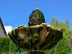La Fontaine Square de la Mairie