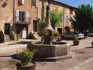 La Fontaine Place des Comédiens
