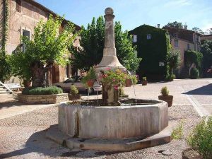 La Fontaine Place des Comédiens
