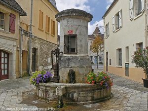 La Fontaine Place Cambornac