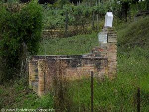 La Fontaine de la Vierge à l'Enfant