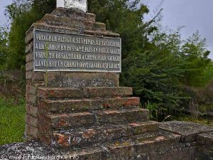 La Fontaine de la Vierge à l'Enfant