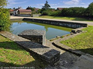 La Fontaine et le Lavoir