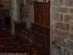 Stalles restées dans la nef