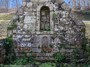 La Fontaine de la chapelle de Locmeltro