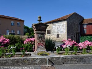 La Fontaine rue Principal
