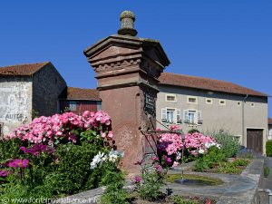 La Fontaine rue Principal