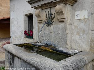 La Fontaine rue Basse
