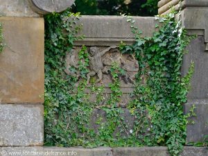 La Fontaine contrebas du Square Boufflers