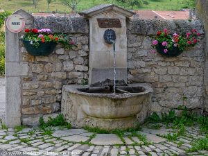 La Fontaine des Ecoles