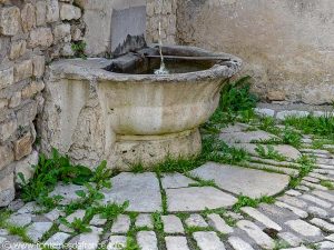 La Fontaine des Ecoles