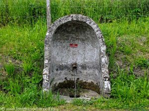 La Fontaine route de Reux