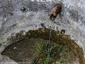 La Fontaine route de Reux