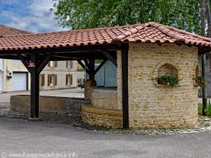 La Fontaine rue du Lavoir