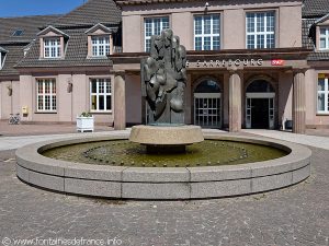 Fontaine "La Main de Cardot"