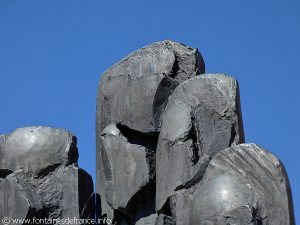 Fontaine "La Main de Cardot"