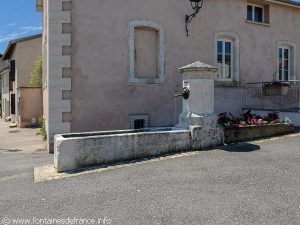 La Fontaine Place de l'Eglise