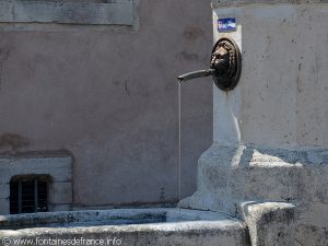 La Fontaine Place de l'Eglise