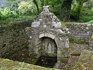 La Fontaine de N-D du Moustoir