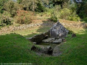 La Fontaine N-D de Locmaria