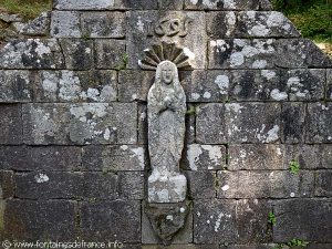 La Fontaine N-D de Locmaria