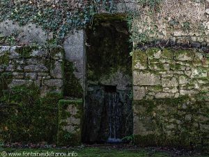 Lavoir et Fontaine de Lugné