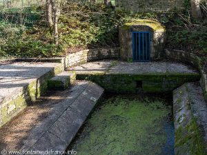 La Fontaine St-Laurent et son lavoir