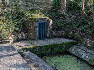 La Fontaine St-Laurent et son lavoir