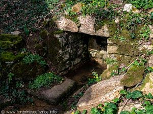 La Fontaine et le Lavoir de Bourlot