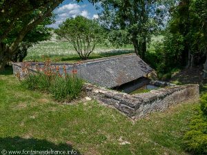 La Fontaine Blanche et le Lavoir