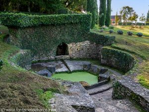 La Fontaine du Lavoir du Manoir d'Eyrignac